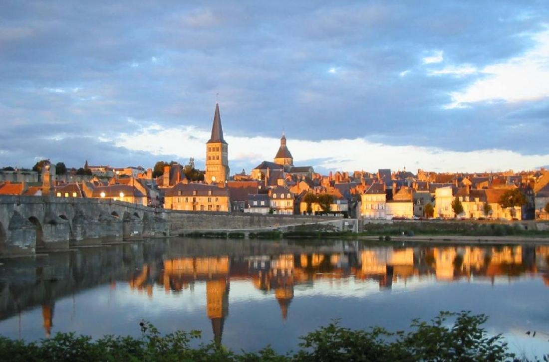 Maison De La Loire La Charité-sur-Loire Buitenkant foto